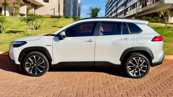 TOYOTA COROLLA CROSS 1.8 VVT-I HYBRID FLEX XRX CVT TOYOTA COROLLA CROSS 1.8 VVT-I HYBRID FLEX XRX CVT